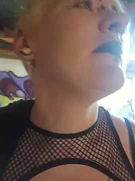 PinkTheHawk online show from October 25, 1:46 am