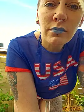 PinkTheHawk online show from November 29, 4:16 am