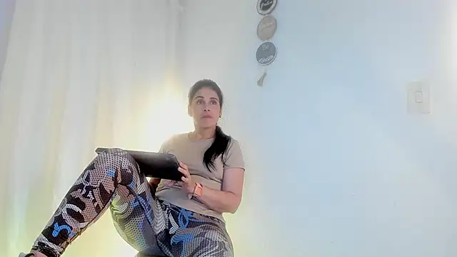 girasol walton online show from June 27, 5:08 pm