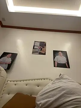 Tightwetholesxx online show from March 28, 4:34 am