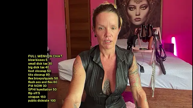 Snapshot of mommyselenafit_ chatting on October 6, 5:46 am mommyselenafit online show from October 6, 5:46 am