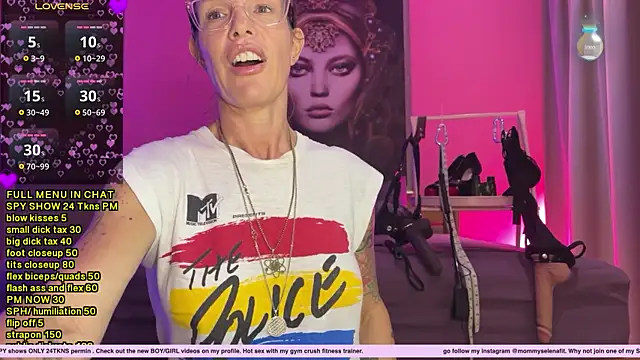 mommyselenafit  online show from October 26, 5:58 am