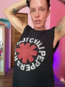 mommyselenafit  online show from April 26, 3:26 am