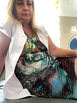 Snapshot of Irina2909@xh chatting on September 11, 9:42 am Irina2909xh online show from September 11, 9:42 am