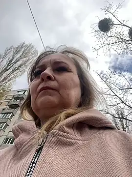 Irina2909xh online show from April 21, 12:23 pm