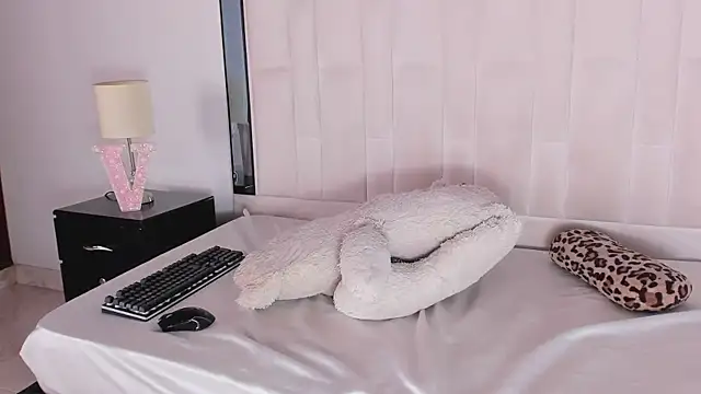 valentina fi online show from January 14, 2:33 pm