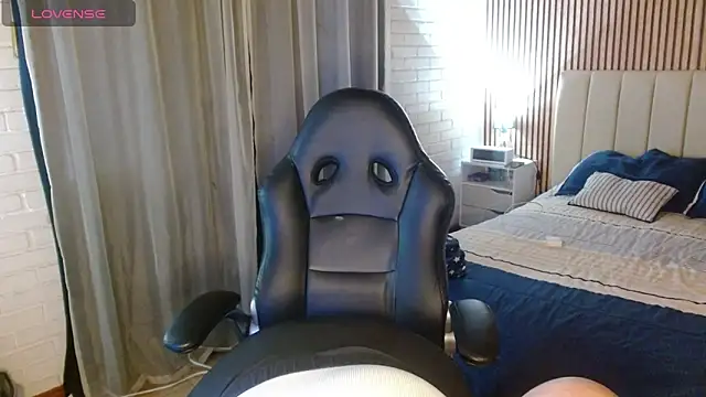 bella savati online show from February 13, 12:18 pm