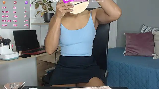 BriannaLorens online show from April 24, 11:02 am