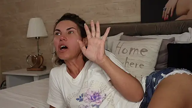 FeliciaKrige online show from June 7, 8:37 pm