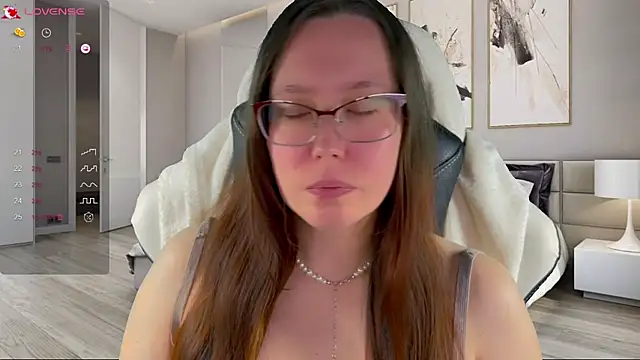 Snapshot of Victoria_Romans chatting on October 14, 4:42 pm Victoria Romans online show from October 14, 4:42 pm