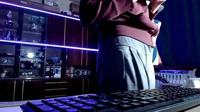 pa1e pr1ncess online show from April 23, 10:44 am