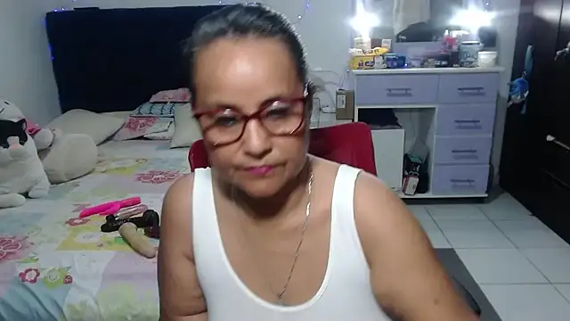 pervert mommy  online show from April 24, 12:52 pm