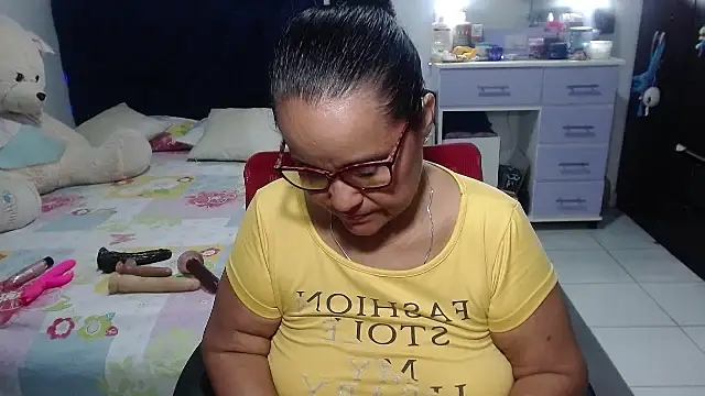 pervert mommy  online show from April 16, 9:42 am