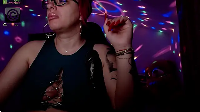 SonyaDevon online show from April 29, 2:59 am