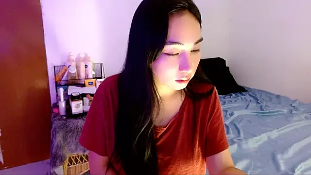 SweetLilly 18 online show from September 25, 3:05 am