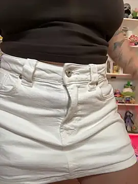 Sweet sully   online show from April 25, 8:28 am