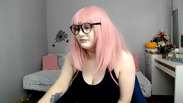 Estheri online show from November 11, 7:26 am