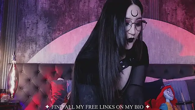 Charlotte Germanotta  online show from April 6, 5:25 pm