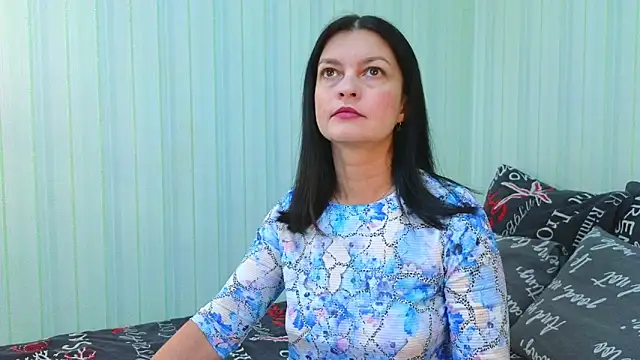  Lily  online show from February 7, 12:20 pm