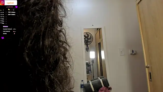 carolgaita online show from April 17, 8:16 am