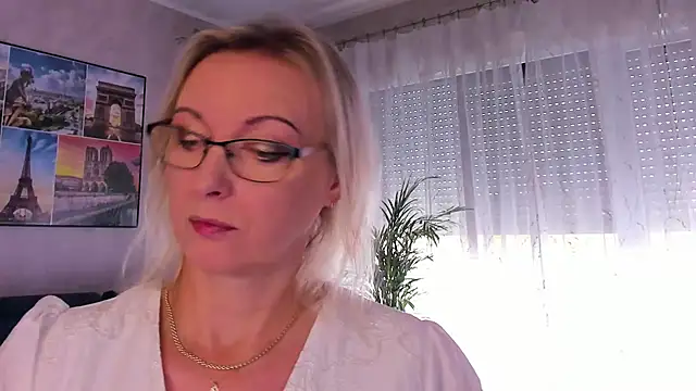 vanessa chat online show from July 27, 1:52 pm