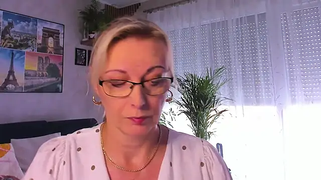 Snapshot of vanessa_chat chatting on October 13, 1:25 pm vanessa chat online show from October 13, 1:25 pm