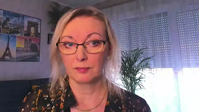 vanessa chat online show from March 12, 3:04 pm