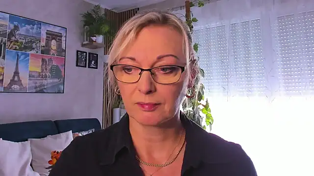 Snapshot of vanessa_chat chatting on September 9, 1:33 pm vanessa chat online show from September 9, 1:33 pm