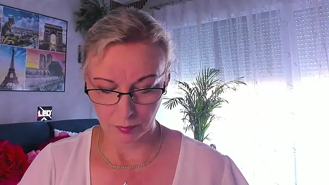 vanessa chat online show from June 28, 1:18 pm