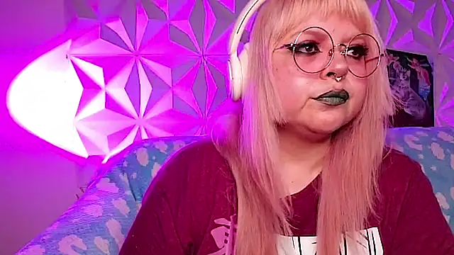 Satyn doll online show from April 26, 11:46 pm