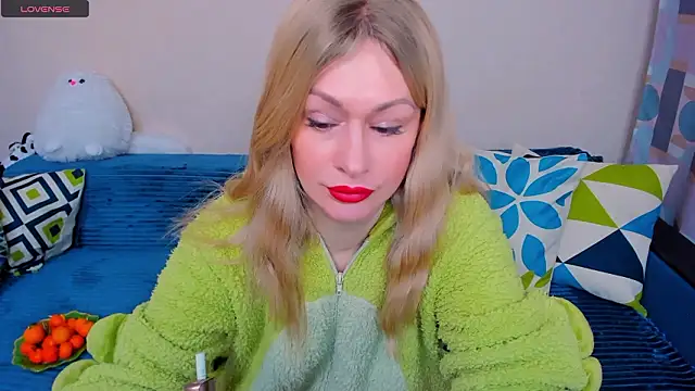 EllenMoore online show from March 16, 3:09 am