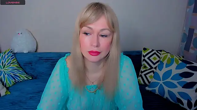 EllenMoore online show from April 22, 3:14 am