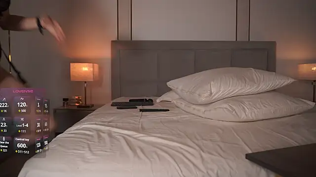 eseniyavl online show from September 16, 4:20 am