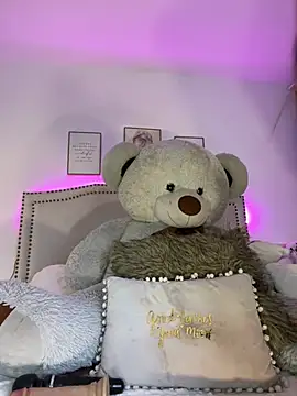 milly cruz online show from February 7, 3:32 am