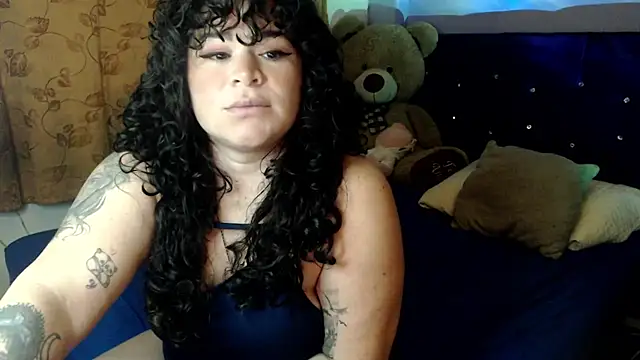 Snapshot of ANGELIQUE_KLANE chatting on October 17, 1:20 am ANGELIQUE KLANE online show from October 17, 1:20 am