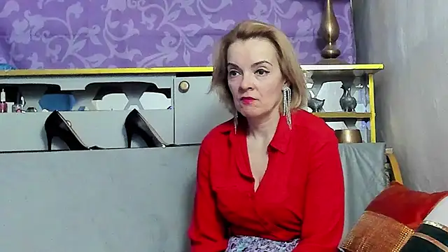 KateConner online show from February 20, 5:47 pm