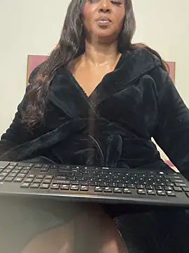 Bootyliciouse21X online show from July 5, 6:41 am