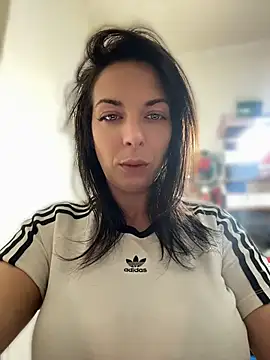 Almmaxxxx online show from April 25, 3:53 am