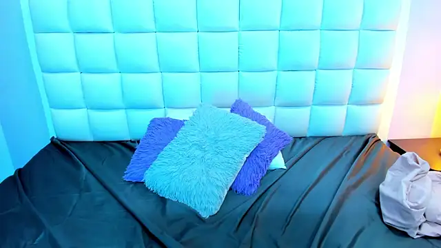 teresasroom  online show from April 20, 2:31 pm