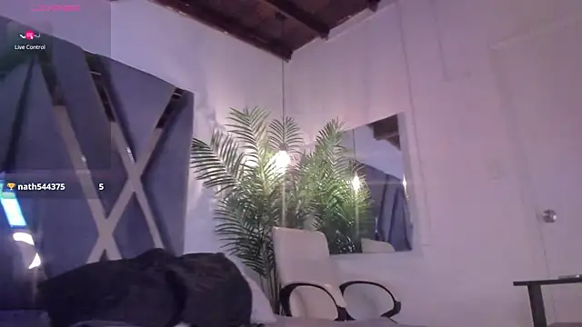 alessandra wells online show from April 10, 11:16 am