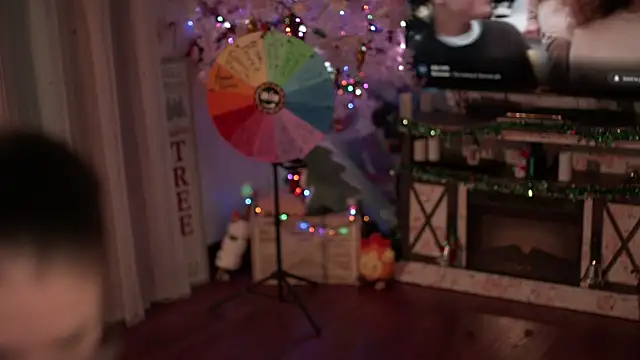 Nikki Torres online show from December 3, 2:25 am