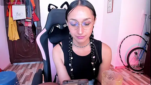 adrena 10 online show from April 27, 4:26 pm