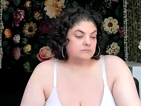 Exxxotic Melons online show from June 19, 11:52 pm