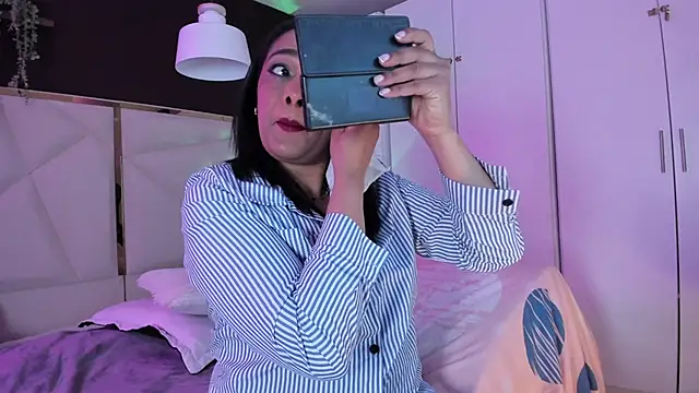 Inndrahot online show from November 16, 4:03 am