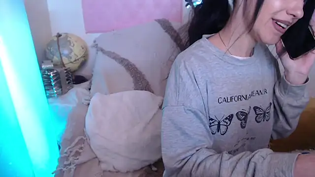 -carla- online show from April 23, 3:03 pm