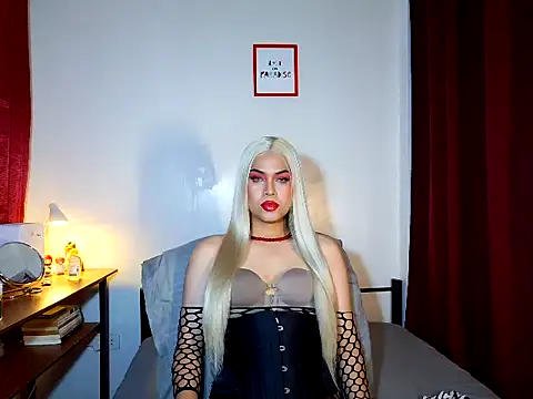 MistressLuna1 online show from April 14, 8:09 pm