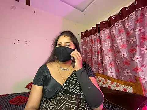 Snapshot of Love_4Sex chatting on September 12, 6:35 am Love 4Sex online show from September 12, 6:35 am