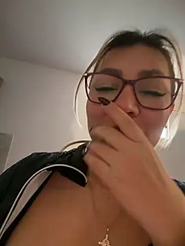 DIANITA 1988 online show from April 22, 2:36 pm