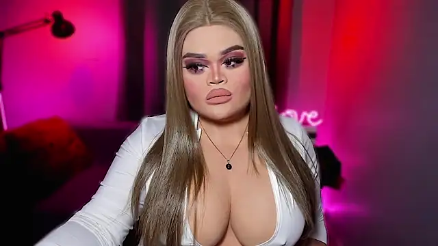 BelindaLovex online show from March 25, 6:05 am