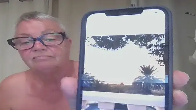 GrannyChrissy68 online show from October 19, 10:12 pm